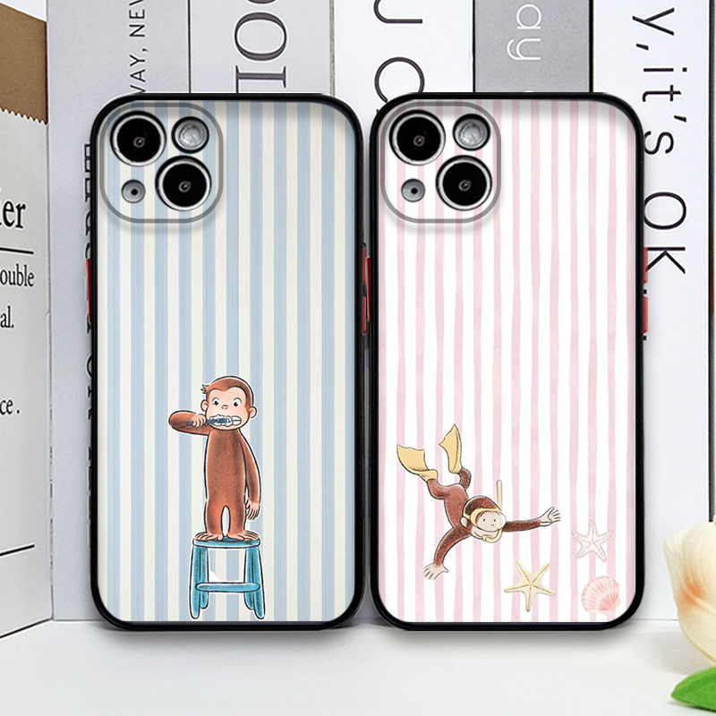 Phone Cases Iphone 15 - Çizgi Film Çizgili Maymun Kedi Tutan